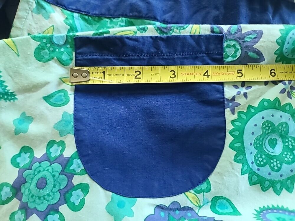 Peacock Apron With Ruffles - Picture 8 of 10